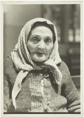 Jewish Grandmother, Ellis Island — Lewis Hine