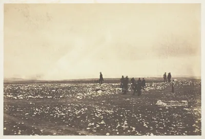 Officers on the Look out at Cathcarts Hill — Roger Fenton