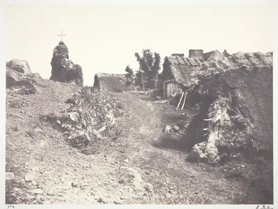 Chaumieres en Auvergne, avec un calvaire — Édouard Baldus