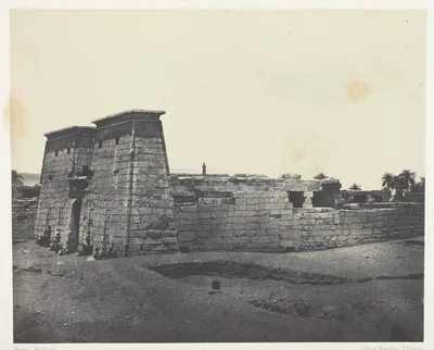 Karnak, Temple de Khons; Thèbes, plate 28 from the album "Egypte, Nubie, Palestine et Syrie" (1852) — Maxime Du Camp