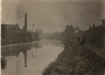 Along the Old Canal — Clarence Hudson White