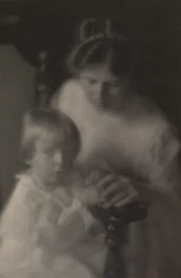 Julia McCune Flory and Elizabeth Flory — Clarence Hudson White