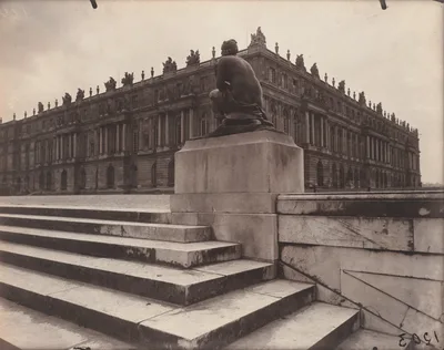 Versailles, Chaste Venus — Eugène Atget