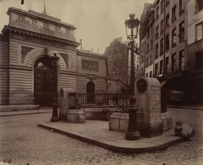 Fountain of the L'École Polytechnique — Eugène Atget