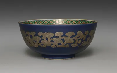 Bowl with Numinous Fungi and Kirin — Seifū Yohei III