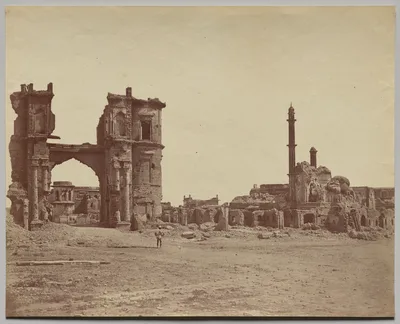 The Clock Tower in Front of the Bailee Guard Gate — Felice Beato