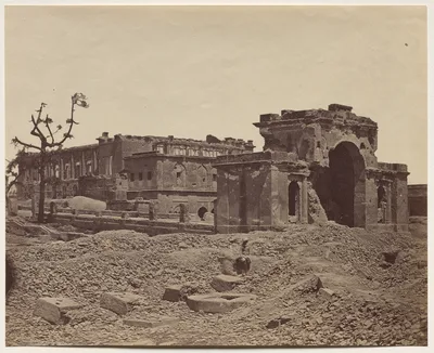 Gateway and Banquetting Room Inside the Residency, Used as  Hospital by the Garrison — Felice Beato