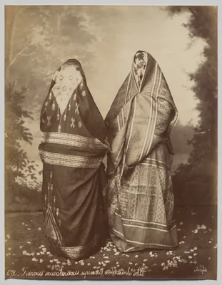 Femmes musulmanes Syriennes à Beyrouth, Costume de Ville — Félix Bonfils
